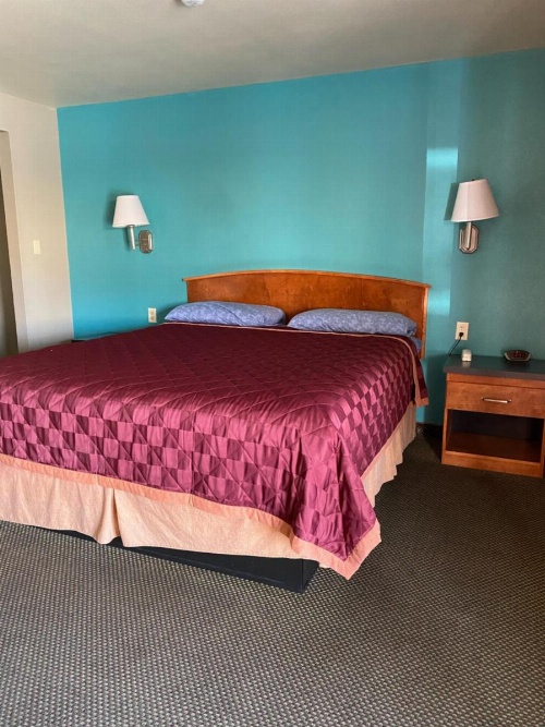 Lone Pine Budget Inn image 14