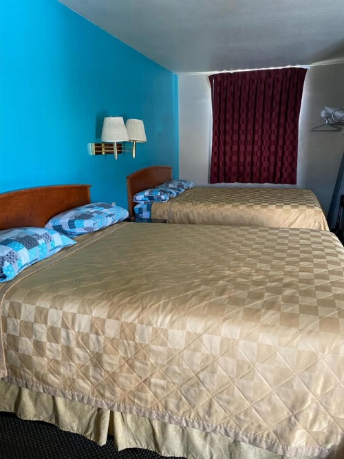 Lone Pine Budget Inn image 23