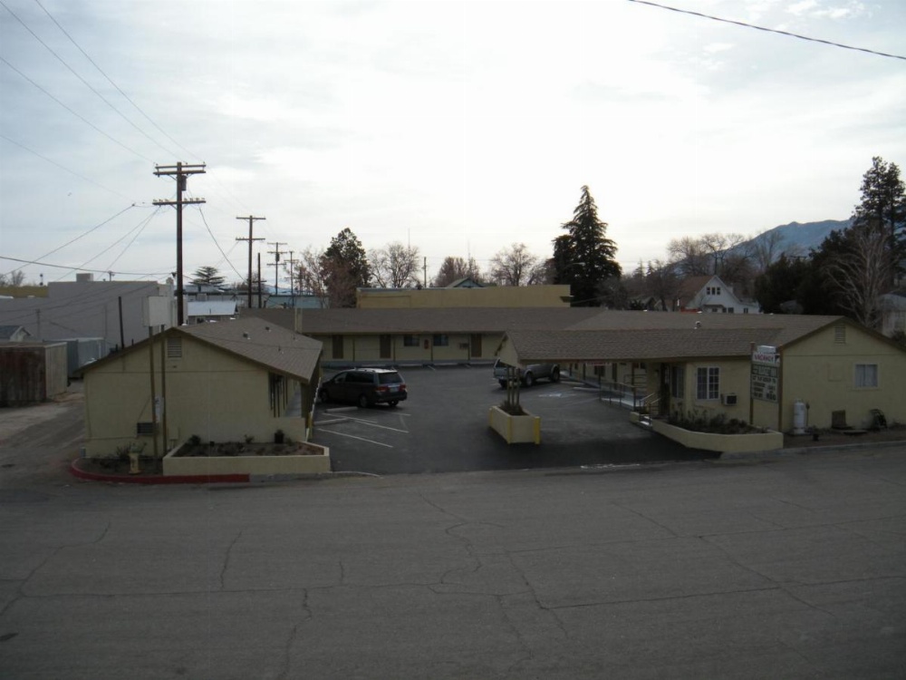 Lone Pine Budget Inn Image 7